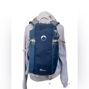 Lowepro Flipside Sport 10L AW Daypack (Blue/Gray) pristine condition like new